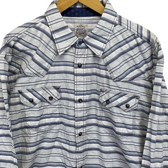 Other - NWT MoonShine Spirit Brad Paisley Marveled Pearl Snap White Gray Plaid‎ Mens XL